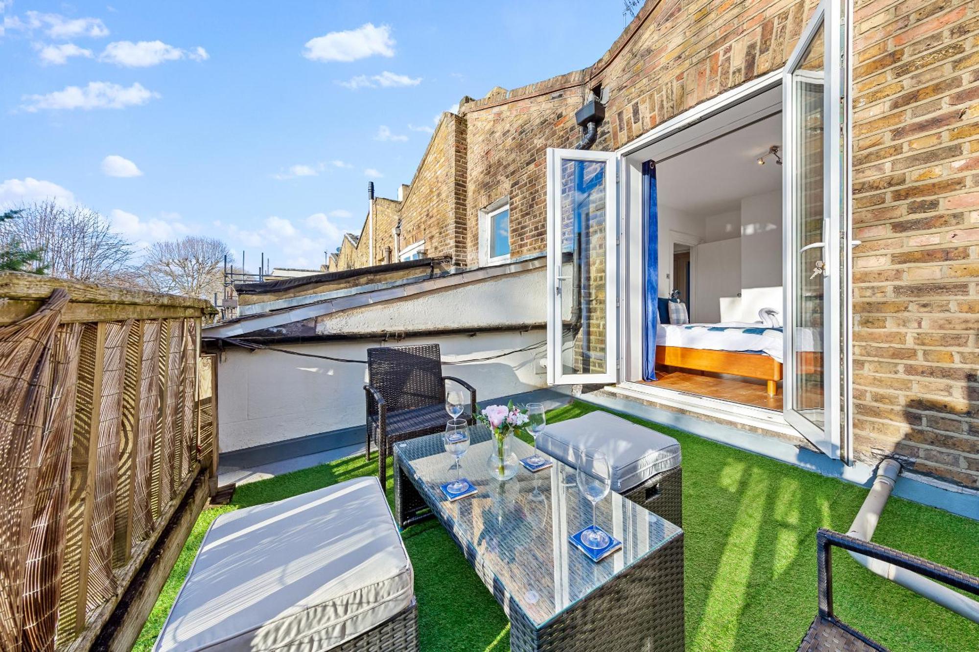 Balcony Blue Theme 1 Bedroom Central London Luxury Flat Near Hyde Park! Accommodates Up To 6! Double Sofa Bed And Next To Station! 외부 사진