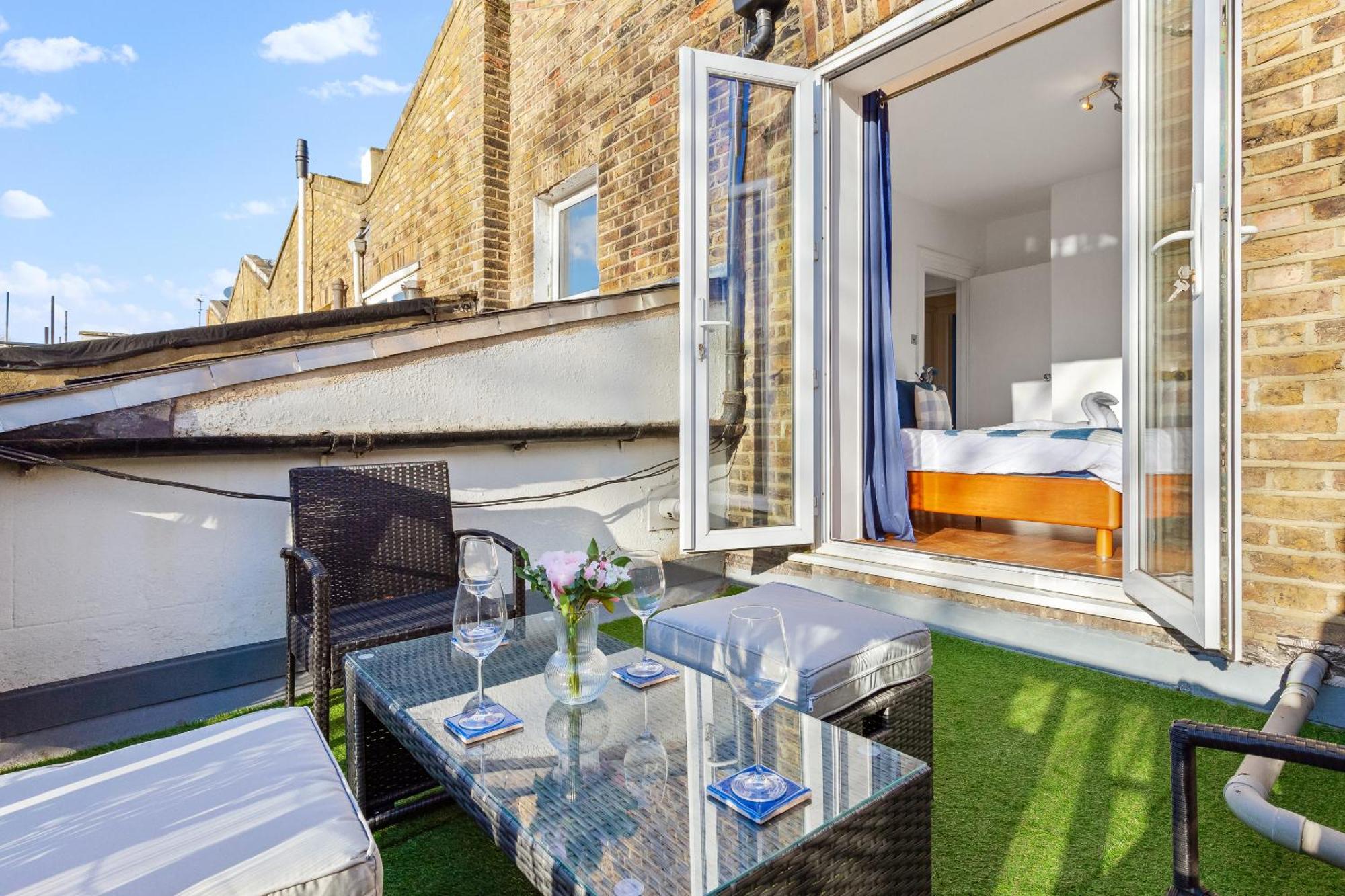 Balcony Blue Theme 1 Bedroom Central London Luxury Flat Near Hyde Park! Accommodates Up To 6! Double Sofa Bed And Next To Station! 외부 사진