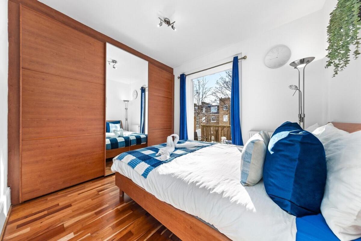 Balcony Blue Theme 1 Bedroom Central London Luxury Flat Near Hyde Park! Accommodates Up To 6! Double Sofa Bed And Next To Station! 외부 사진