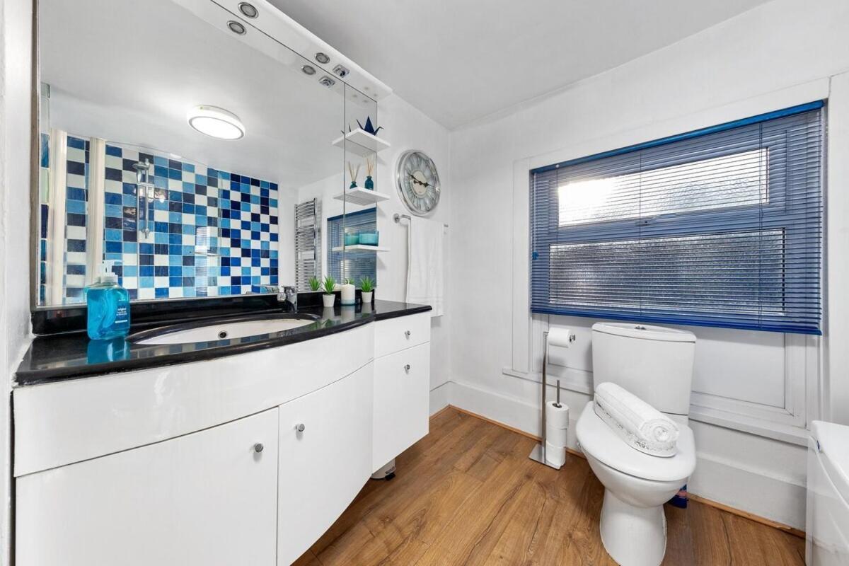 Balcony Blue Theme 1 Bedroom Central London Luxury Flat Near Hyde Park! Accommodates Up To 6! Double Sofa Bed And Next To Station! 외부 사진