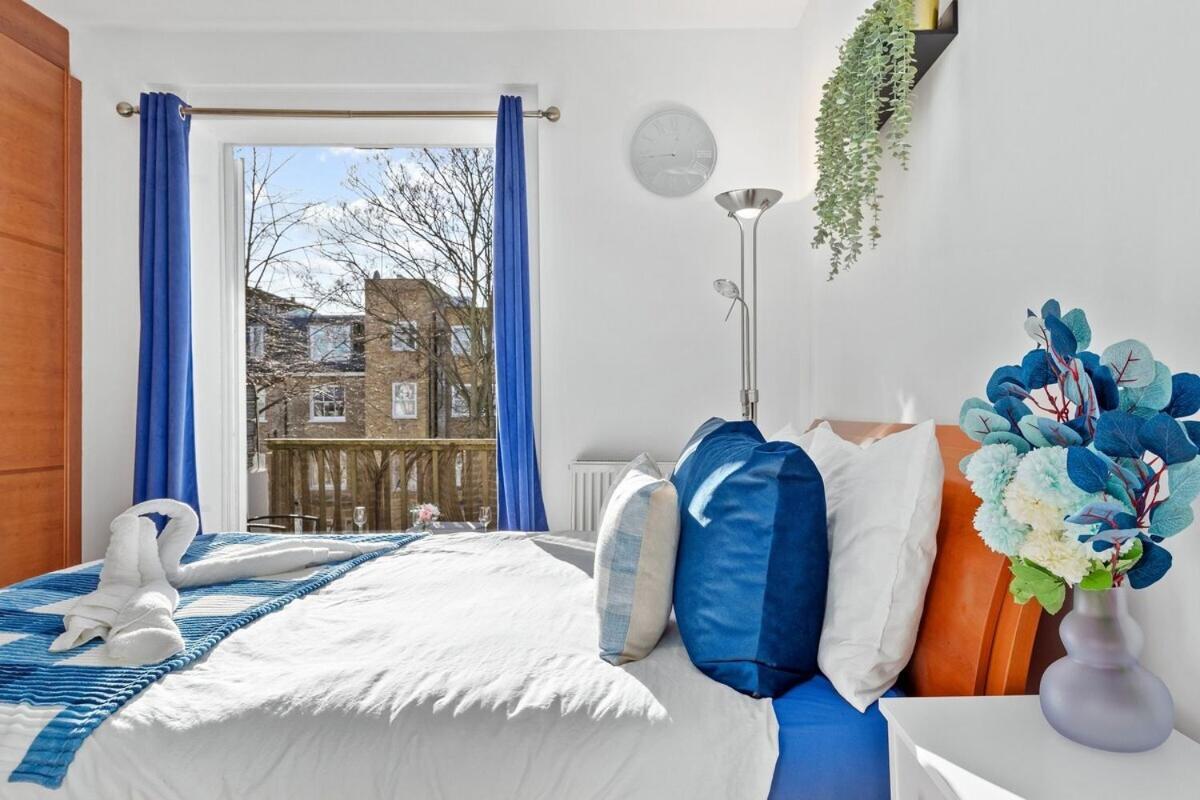 Balcony Blue Theme 1 Bedroom Central London Luxury Flat Near Hyde Park! Accommodates Up To 6! Double Sofa Bed And Next To Station! 외부 사진
