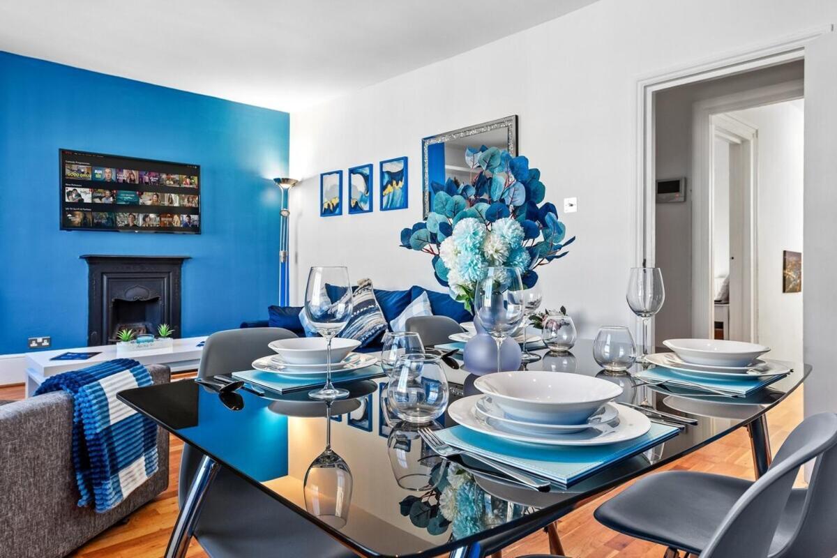Balcony Blue Theme 1 Bedroom Central London Luxury Flat Near Hyde Park! Accommodates Up To 6! Double Sofa Bed And Next To Station! 외부 사진