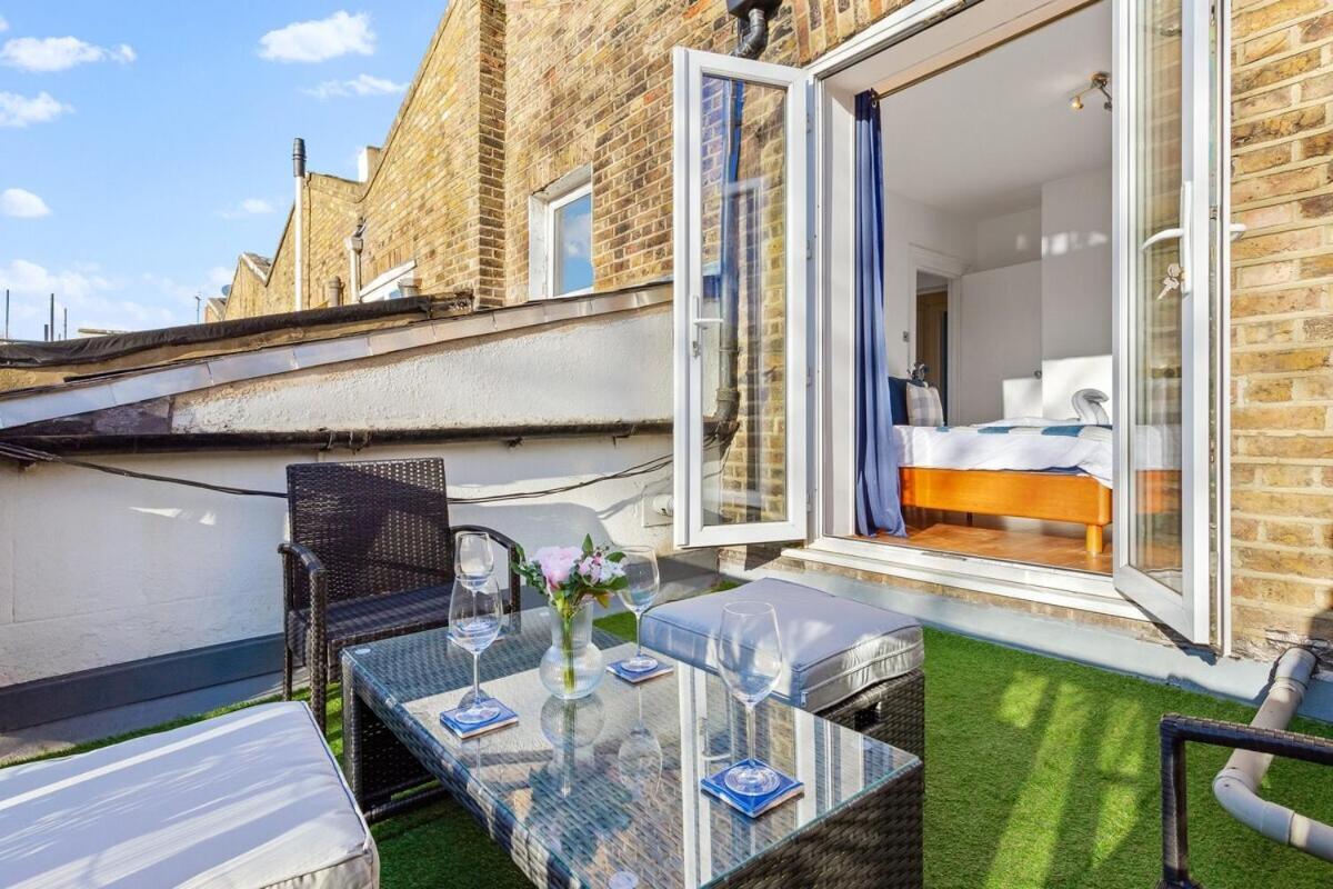 Balcony Blue Theme 1 Bedroom Central London Luxury Flat Near Hyde Park! Accommodates Up To 6! Double Sofa Bed And Next To Station! 외부 사진