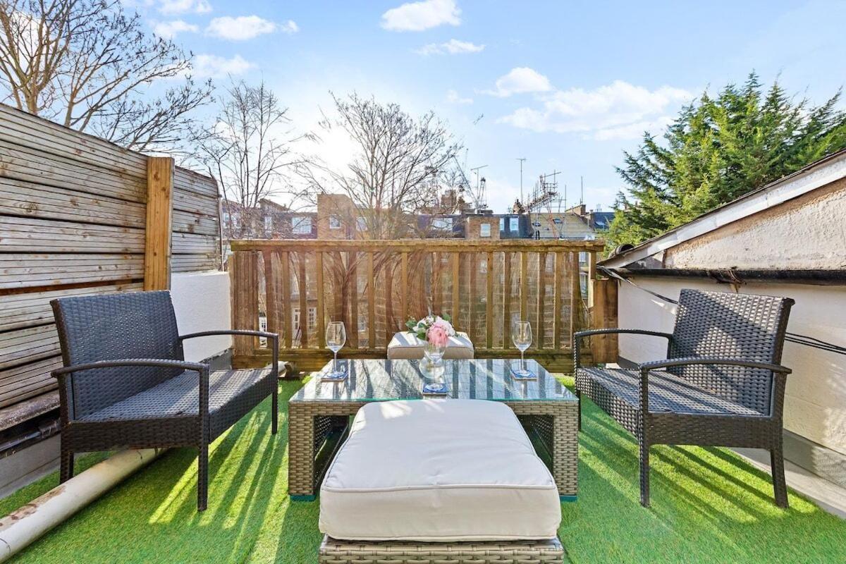 Balcony Blue Theme 1 Bedroom Central London Luxury Flat Near Hyde Park! Accommodates Up To 6! Double Sofa Bed And Next To Station! 외부 사진